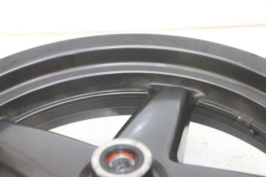 photo de FRONT WHEEL RIM YAMAHA X-MAX XMAX 125 (2010 - 2013) - Distinctive features