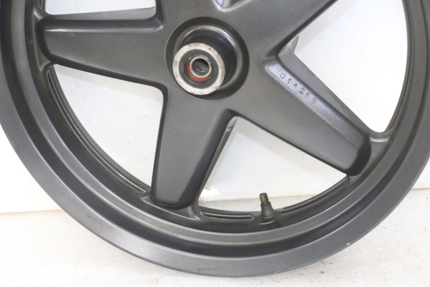 photo de FRONT WHEEL RIM YAMAHA X-MAX XMAX 125 (2010 - 2013) - Fixing points details