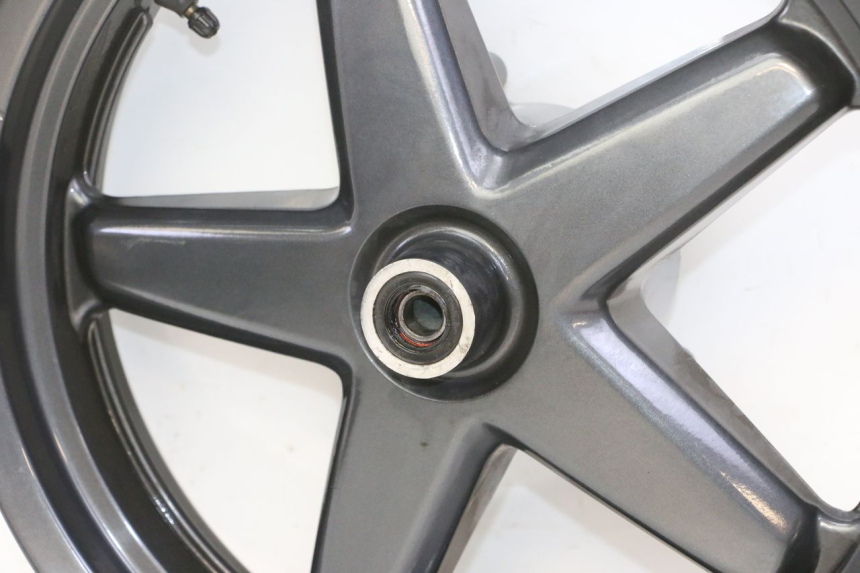 photo de FRONT WHEEL RIM YAMAHA X-MAX XMAX 125 (2010 - 2013) - Detailed visual inspection