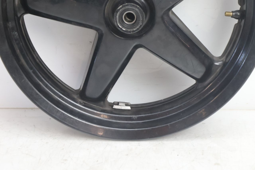 photo de FRONT WHEEL RIM YAMAHA X-MAX XMAX 125 (2010 - 2013) - Zoom on usage condition