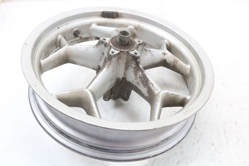 photo de FRONT WHEEL RIM PIAGGIO X10 125 (2012 - 2017) - Zoom on usage condition