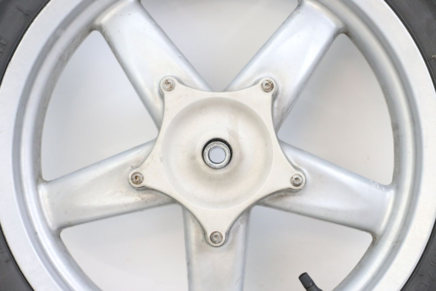 photo de FRONT WHEEL RIM PIAGGIO X8 125 (2004 - 2007) - Detailed visual inspection