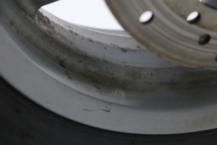 photo de FRONT WHEEL PIAGGIO X9 EVOLUTION 250 (2003 - 2007) - Zoom on usage condition