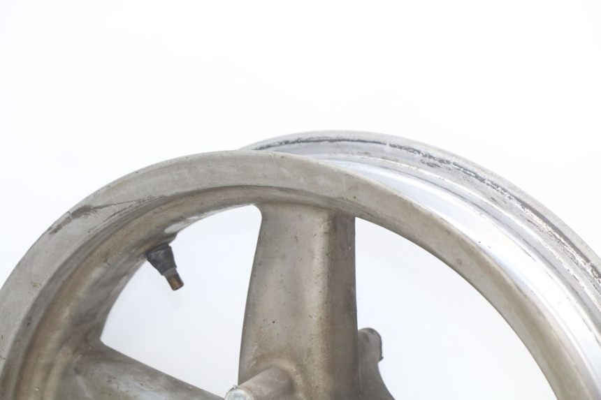 photo de FRONT WHEEL PIAGGIO X9 EVOLUTION 250 (2003 - 2007) - Zoom on usage condition