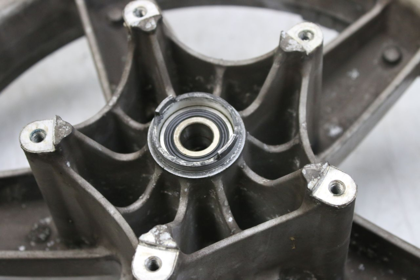 photo de FRONT WHEEL PIAGGIO X9 EVOLUTION 250 (2003 - 2007) - Product overview