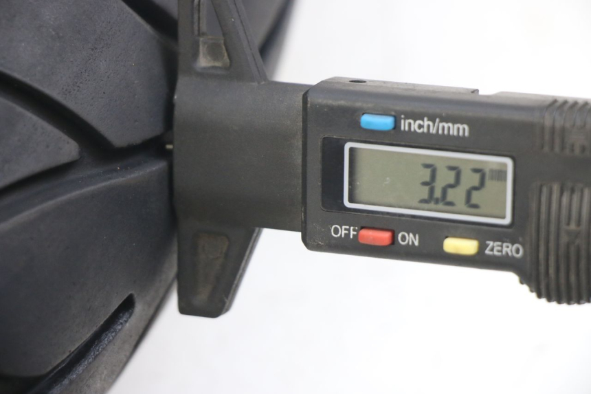 photo de FRONT WHEEL YAMAHA XJN DIVERSION 600 (2000 - 2003) - Zoom on usage condition