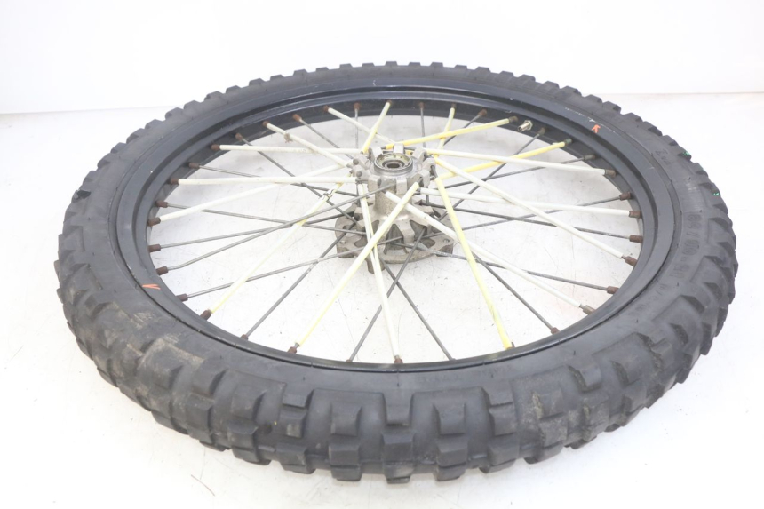 photo de FRONT WHEEL RIM PEUGEOT XP6 50 (2006 - 2011) - Technical close-up