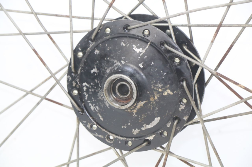 photo de FRONT WHEEL RIM YAMAHA YZ 80 (1982 - 1983) - Distinctive features