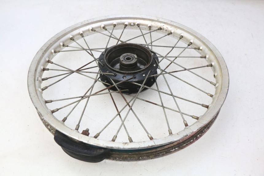 photo de FRONT WHEEL RIM YAMAHA YZ 80 (1982 - 1983) - Alternative perspective