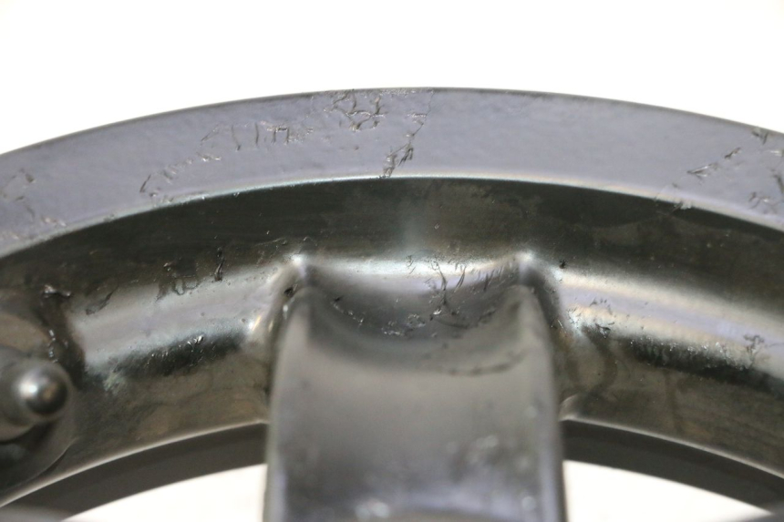 photo de FRONT WHEEL RIM PIAGGIO ZIP 2T 50 (2009 - 2019) - Zoom on usage condition