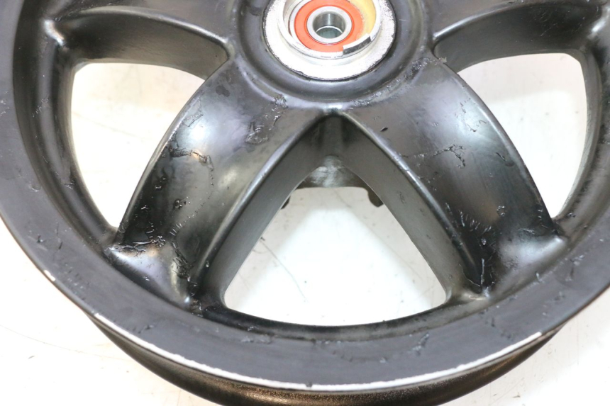 photo de FRONT WHEEL RIM PIAGGIO ZIP 2T 50 (2009 - 2019) - Technical close-up