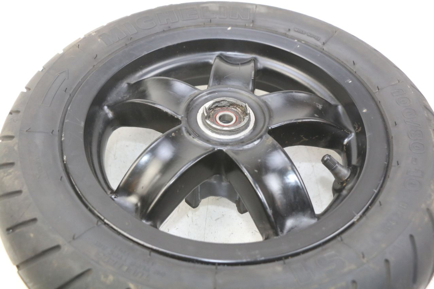 photo de FRONT WHEEL RIM PIAGGIO ZIP 4T 50 (2018 - 2020) - Alternative perspective