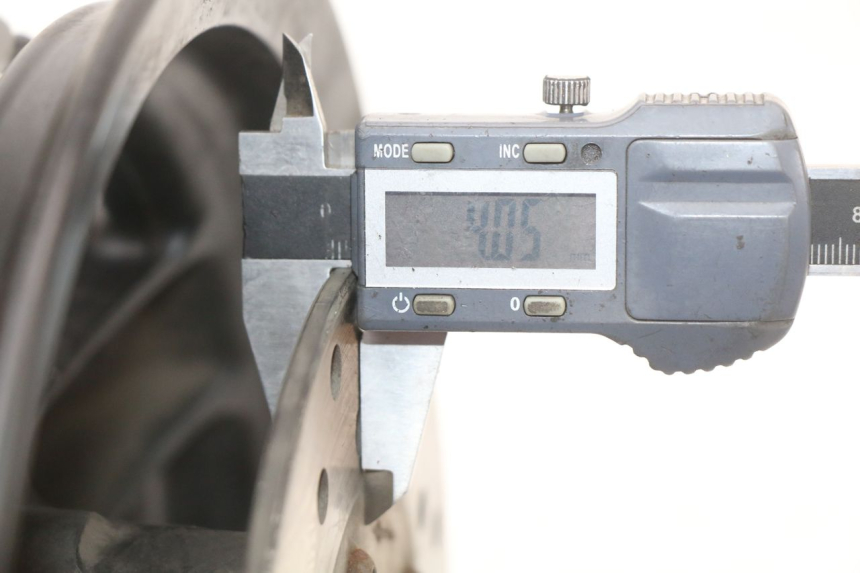 photo de FRONT WHEEL RIM PIAGGIO ZIP 4T 50 (2018 - 2020) - Technical close-up