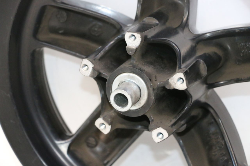 photo de FRONT RIM PIAGGIO ZIP IGET 4T 50 (2021 - 2023) - Technical close-up