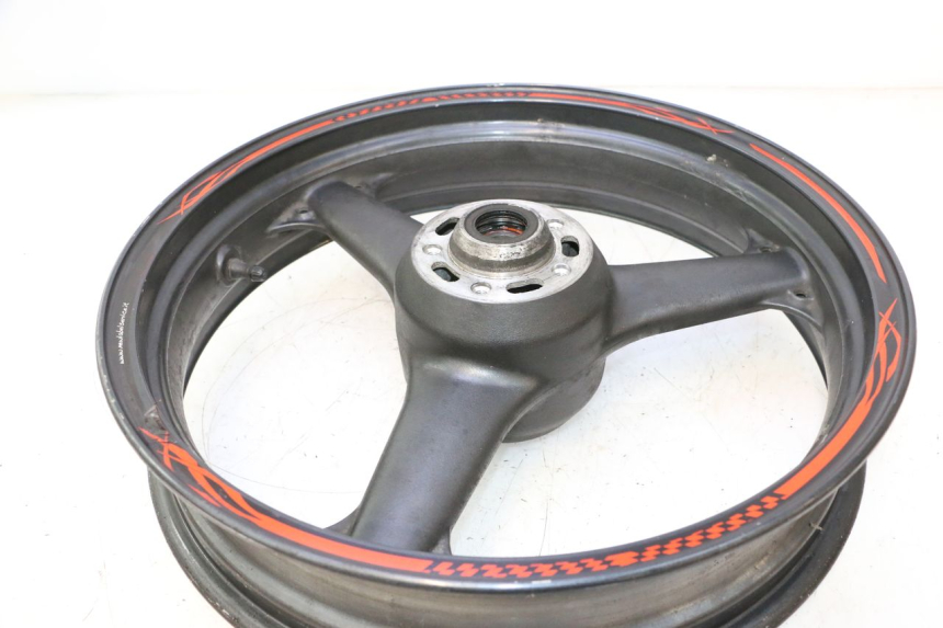 photo de FRONT WHEEL RIM KAWASAKI ZX-6R ZX6R 600 (1995 - 1997) - High-resolution close-up