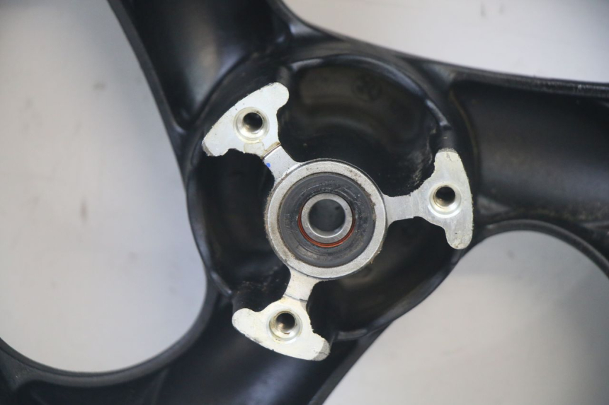 photo de FRONT RIM AND TIRE KYMCO AGILITY 4T 50 (2005 - 2018) - Markings and original references