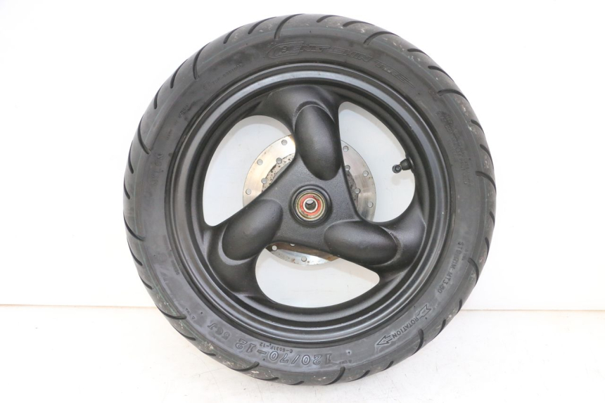 photo de FRONT RIM AND TIRE KYMCO AGILITY 4T 50 (2005 - 2018) - Surface and material condition