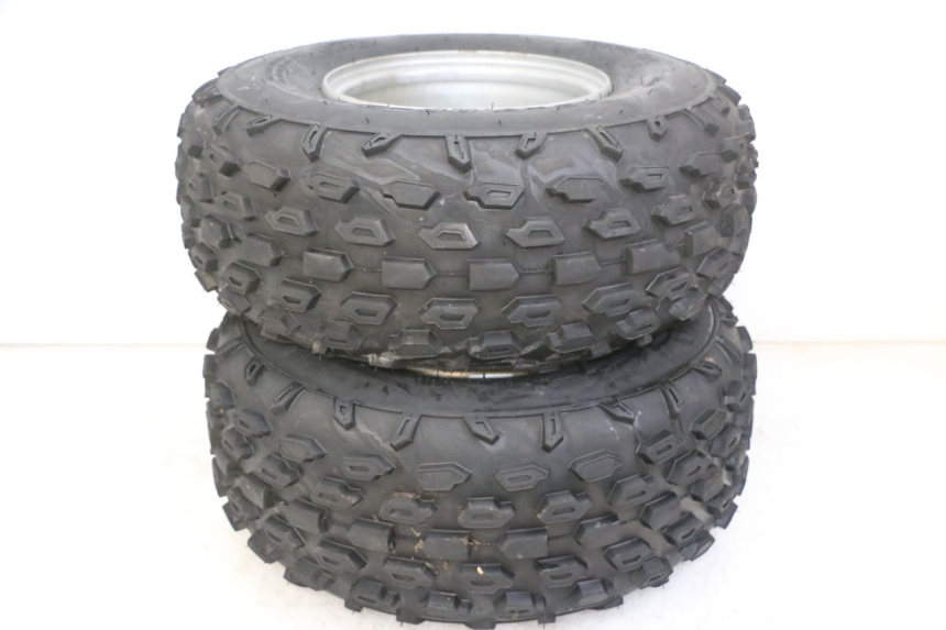 photo de FRONT RIM AND TIRE ANGELL ENFANT 1 - Alternative perspective