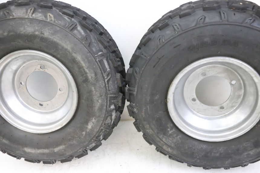 photo de FRONT RIM AND TIRE ANGELL ENFANT 1 - Fixing points details