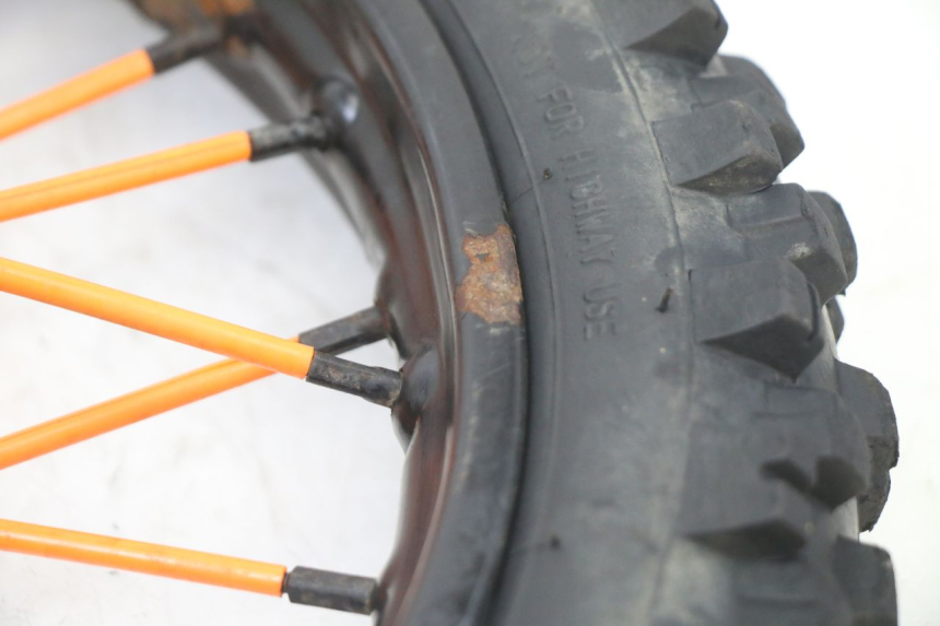 photo de FRONT RIM AND TIRE APOLLO RFZ 125 - Distinctive features