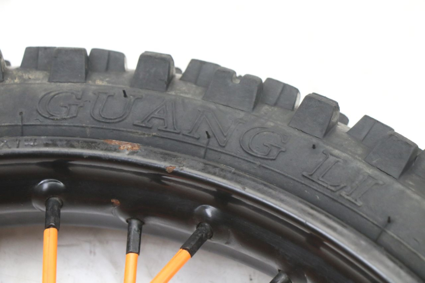 photo de FRONT RIM AND TIRE APOLLO RFZ 125 - Detailed visual inspection