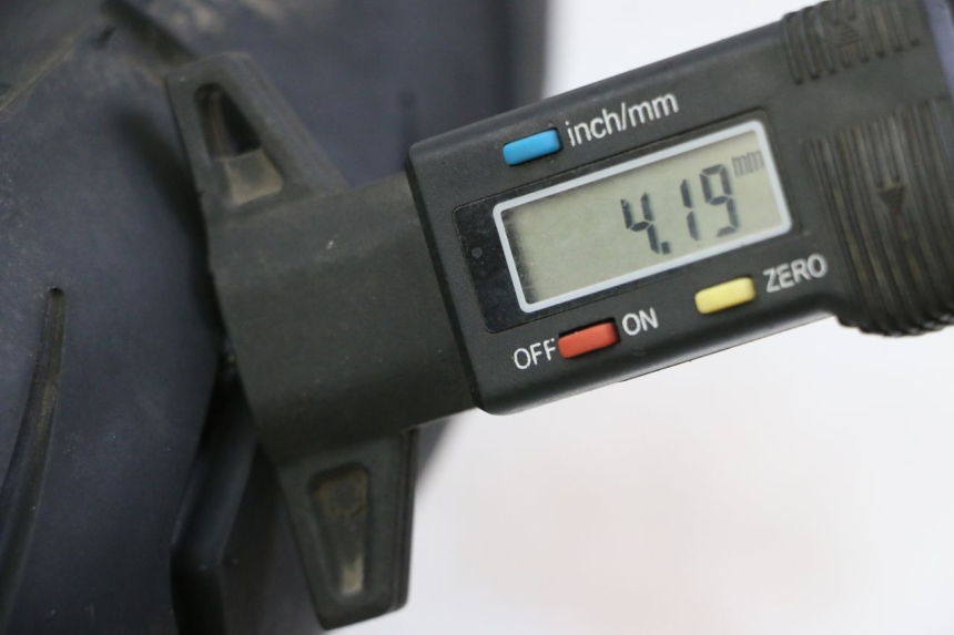 photo de FRONT RIM AND TIRE APRILIA RS 50 (1999 - 2005) - Zoom on usage condition