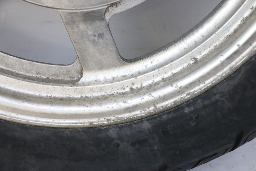photo de FRONT RIM AND TIRE HYOSUNG GV AQUILA 125 (2000 - 2009) - Distinctive features