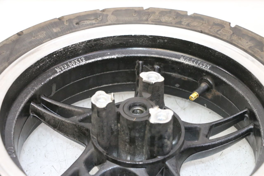 photo de FRONT RIM AND TIRE MASH BIBOP 2T 50 (2013 - 2018) - Zoom on usage condition