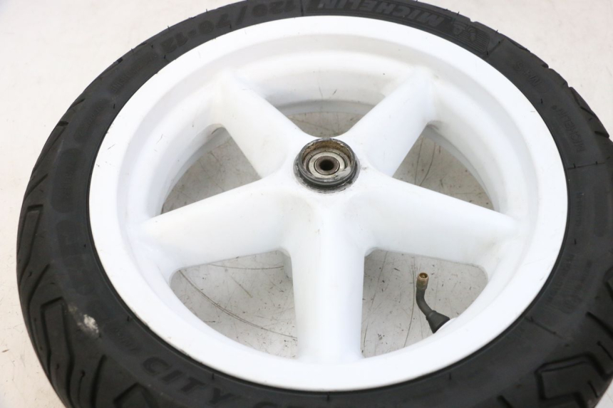 photo de FRONT RIM AND TIRE MBK BOOSTER SPIRIT NAKED 50 (2004 - 2017) - Alternative perspective