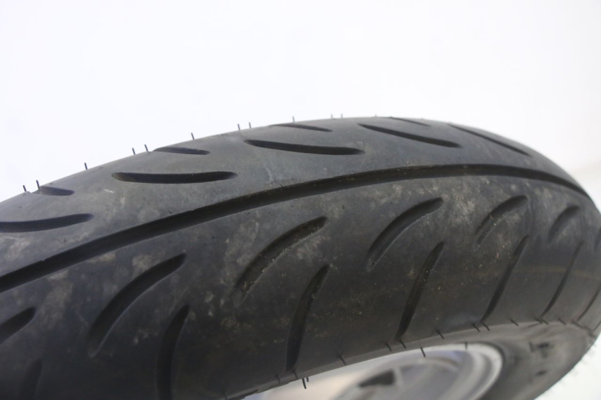 photo de FRONT RIM AND TIRE SUZUKI BURGMAN 125 (2007 - 2014) - Detailed visual inspection