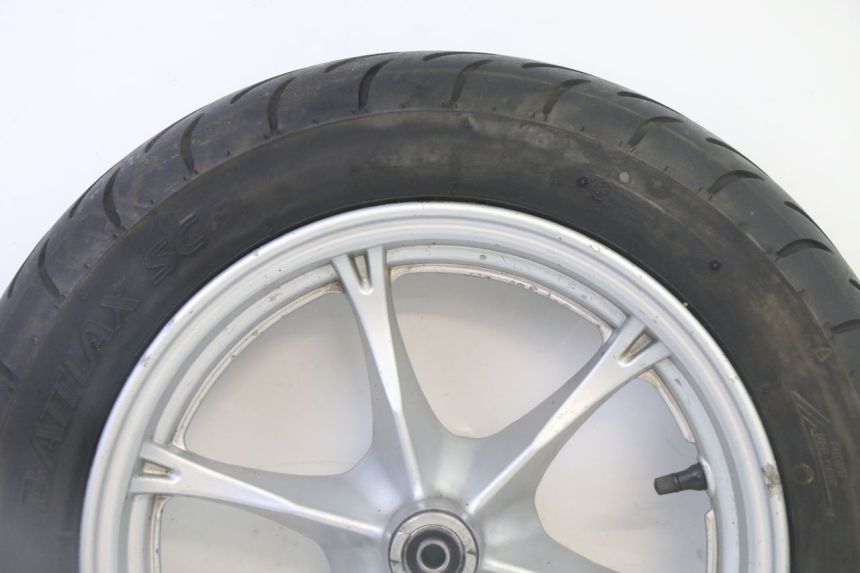 photo de FRONT RIM AND TIRE SUZUKI BURGMAN 125 (2007 - 2014) - Zoom on usage condition
