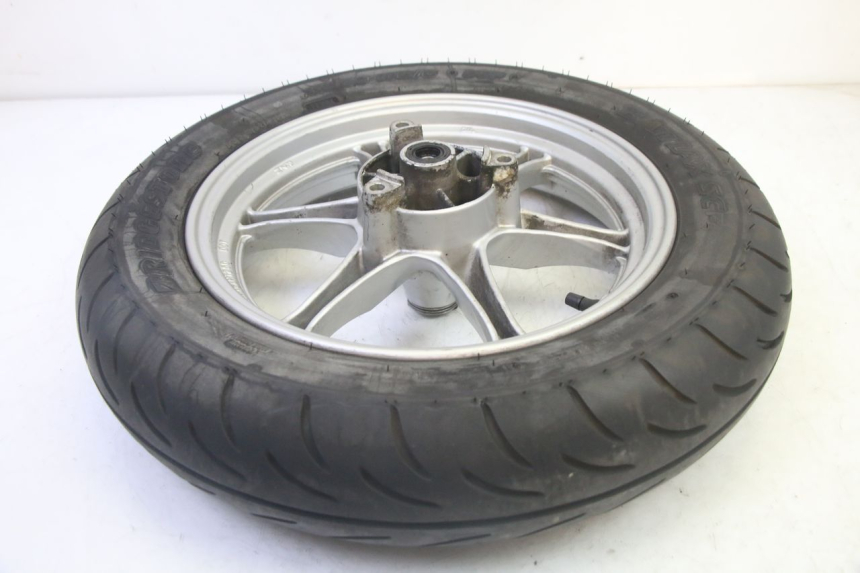 photo de FRONT RIM AND TIRE SUZUKI BURGMAN 125 (2007 - 2014) - Surface and material condition