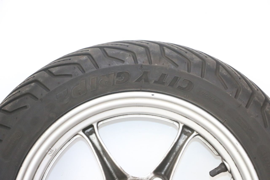 photo de FRONT RIM AND TIRE SUZUKI BURGMAN 125 (2007 - 2014) - Detailed visual inspection