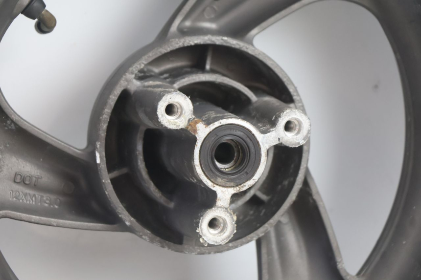 photo de FRONT RIM AND TIRE TGB CITY RS 50 (2011 - 2016) - Distinctive features
