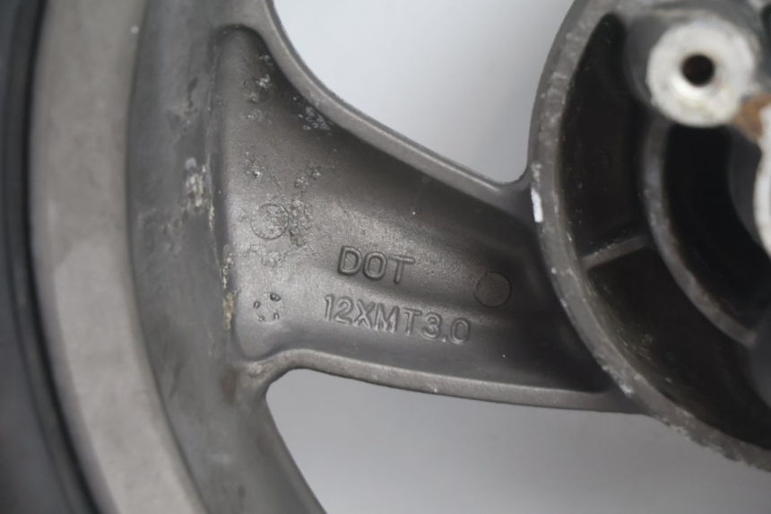photo de FRONT RIM AND TIRE TGB CITY RS 50 (2011 - 2016) - High-resolution close-up