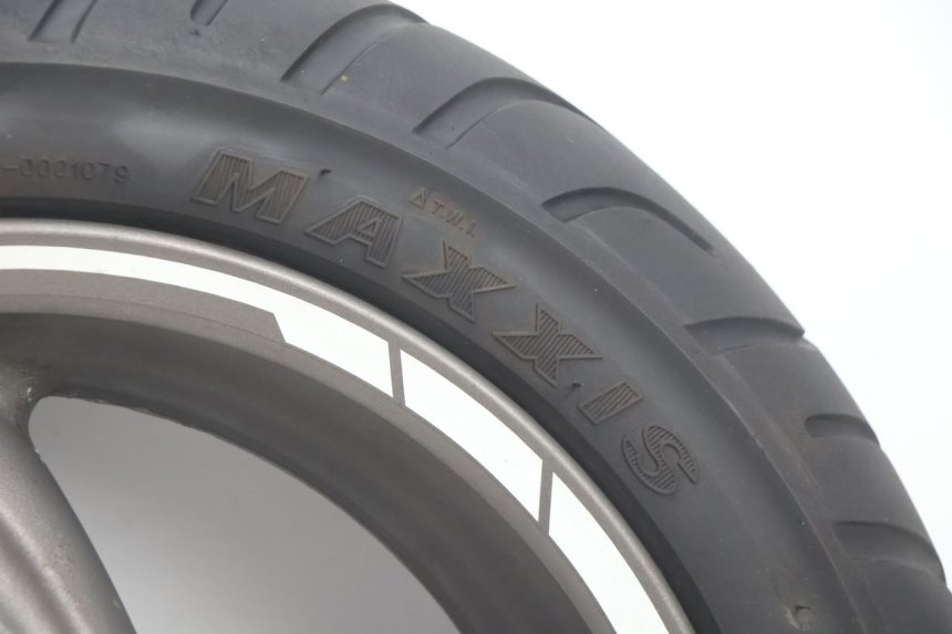 photo de FRONT RIM AND TIRE TGB CITY RS 50 (2011 - 2016) - Detailed visual inspection