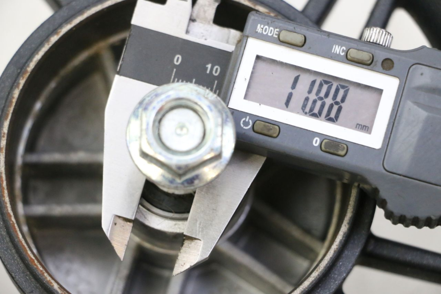 photo de FRONT RIM AND TIRE SEGWAY NINEBOT F65I 1 - Component detail