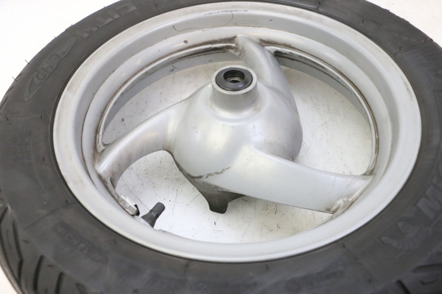 photo de FRONT RIM AND TIRE HONDA FES S-WING SWING ABS 125 (2007 - 2015) - Alternative perspective