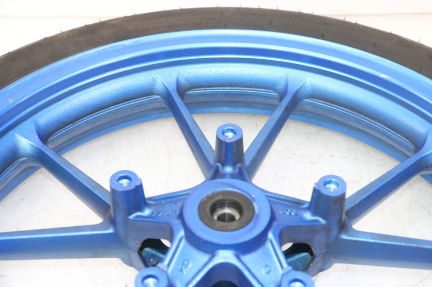 photo de FRONT RIM AND TIRE STAHO FH 50 (2018 - 2019) - Surface and material condition