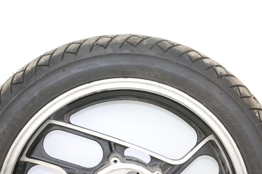 photo de FRONT RIM AND TIRE YAMAHA FJ 36Y 1100 (1984 - 1985) - High-resolution close-up
