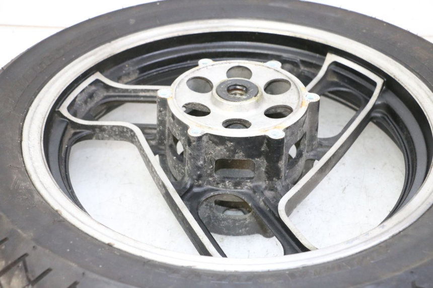 photo de FRONT RIM AND TIRE YAMAHA FJ 36Y 1100 (1984 - 1985) - Zoom on usage condition