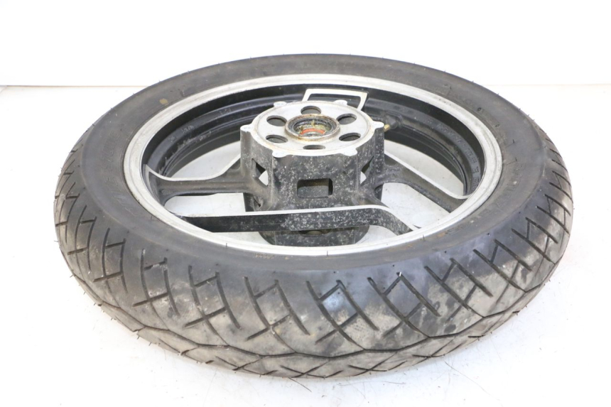 photo de FRONT RIM AND TIRE YAMAHA FJ 36Y 1100 (1984 - 1985) - Fixing points details