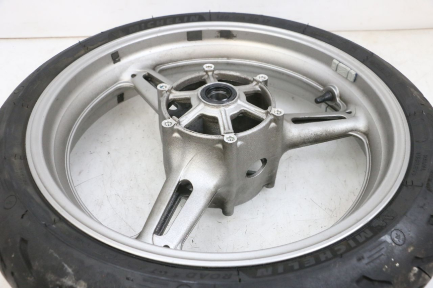 photo de FRONT RIM AND TIRE YAMAHA FJR ABS 1300 (2006 - 2012) - Alternative perspective