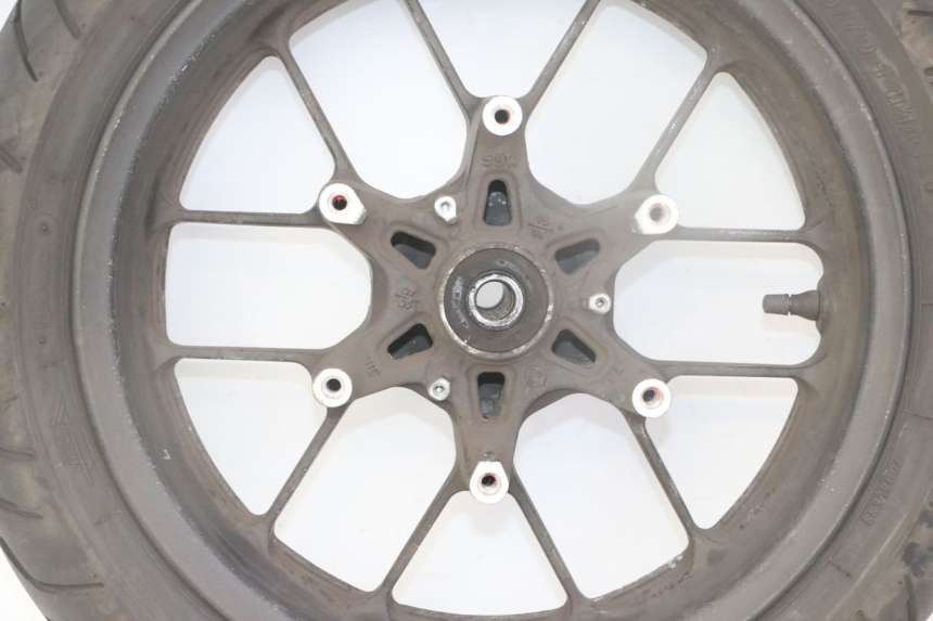 photo de FRONT RIM AND TIRE HONDA FORZA ABS 300 (2013 - 2017) - Supplementary product photo