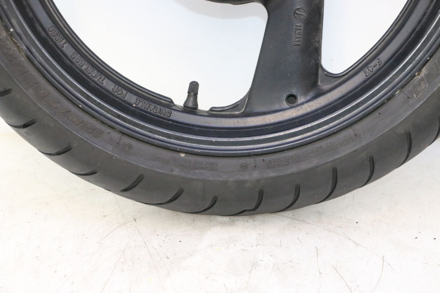photo de FRONT RIM AND TIRE YAMAHA FZS FAZER 600 (2001 - 2003) - Alternative angle