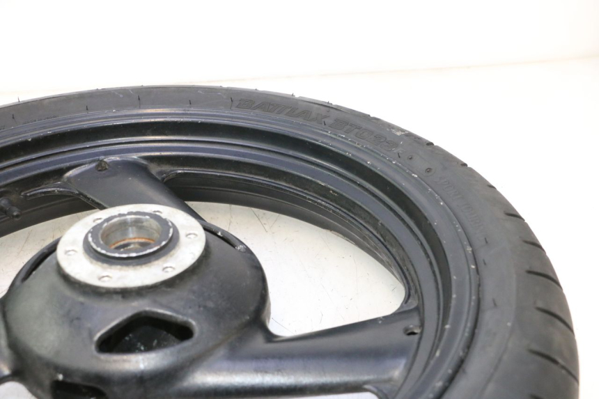 photo de FRONT RIM AND TIRE YAMAHA FZS FAZER 600 (2001 - 2003) - Zoom on usage condition