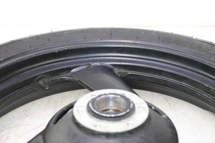 photo de FRONT RIM AND TIRE YAMAHA FZS FAZER 600 (2001 - 2003) - Technical close-up