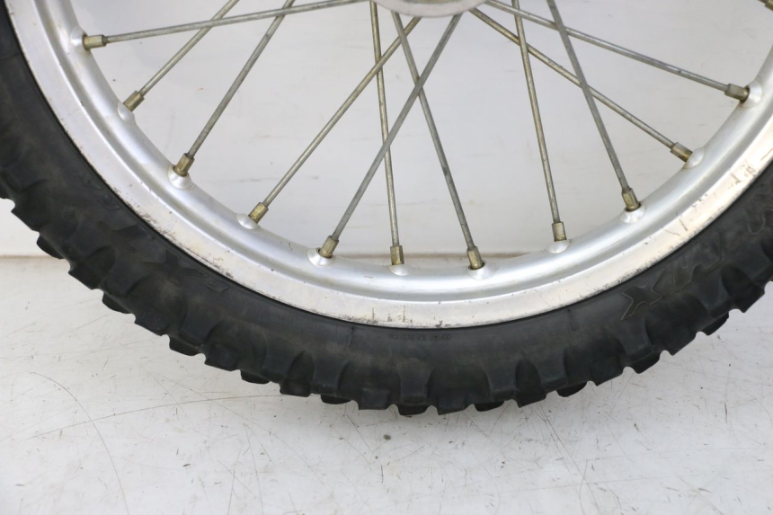 photo de FRONT RIM AND TIRE KAWASAKI KX 65 (2000 - 2019) - Additional view of the item