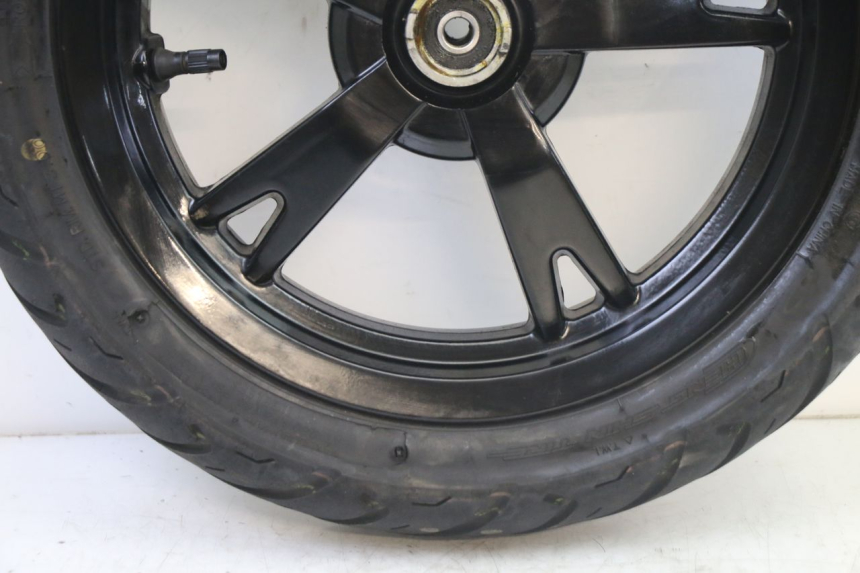 photo de FRONT RIM AND TIRE PEUGEOT KISBEE 2T 50 (2010 - 2017) - Alternative perspective