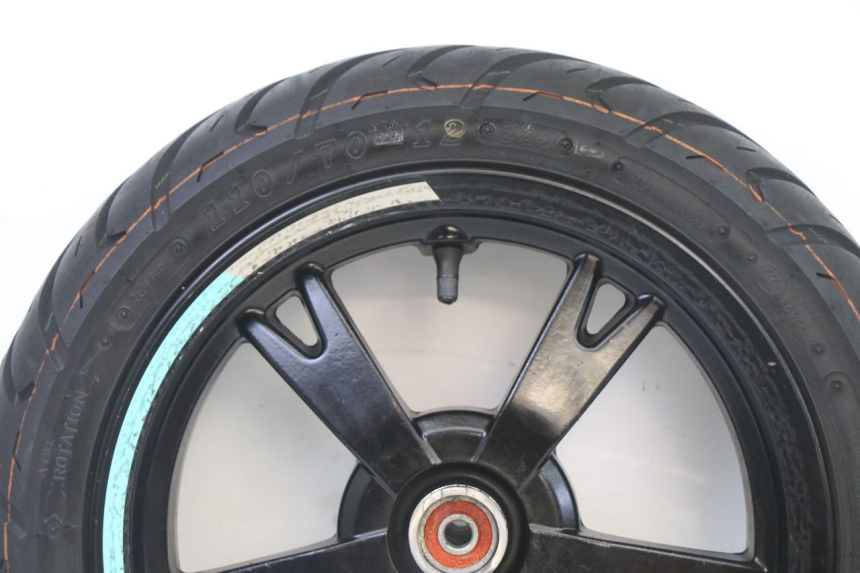 photo de FRONT RIM AND TIRE PEUGEOT KISBEE 4T 50 (2018 - 2022) - Zoom on usage condition